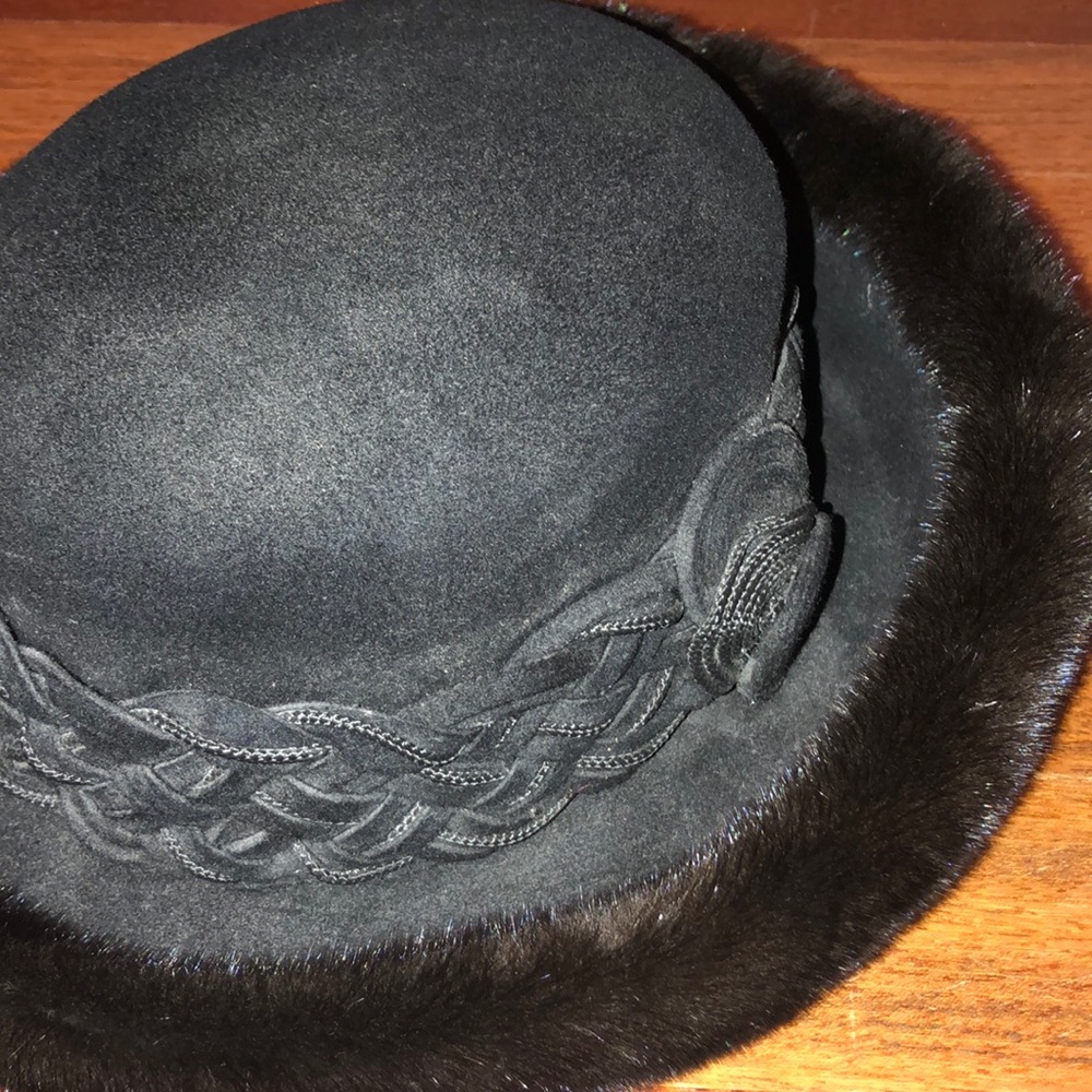 Authentic Mink / Velvet Hat - Picture 3 of 6